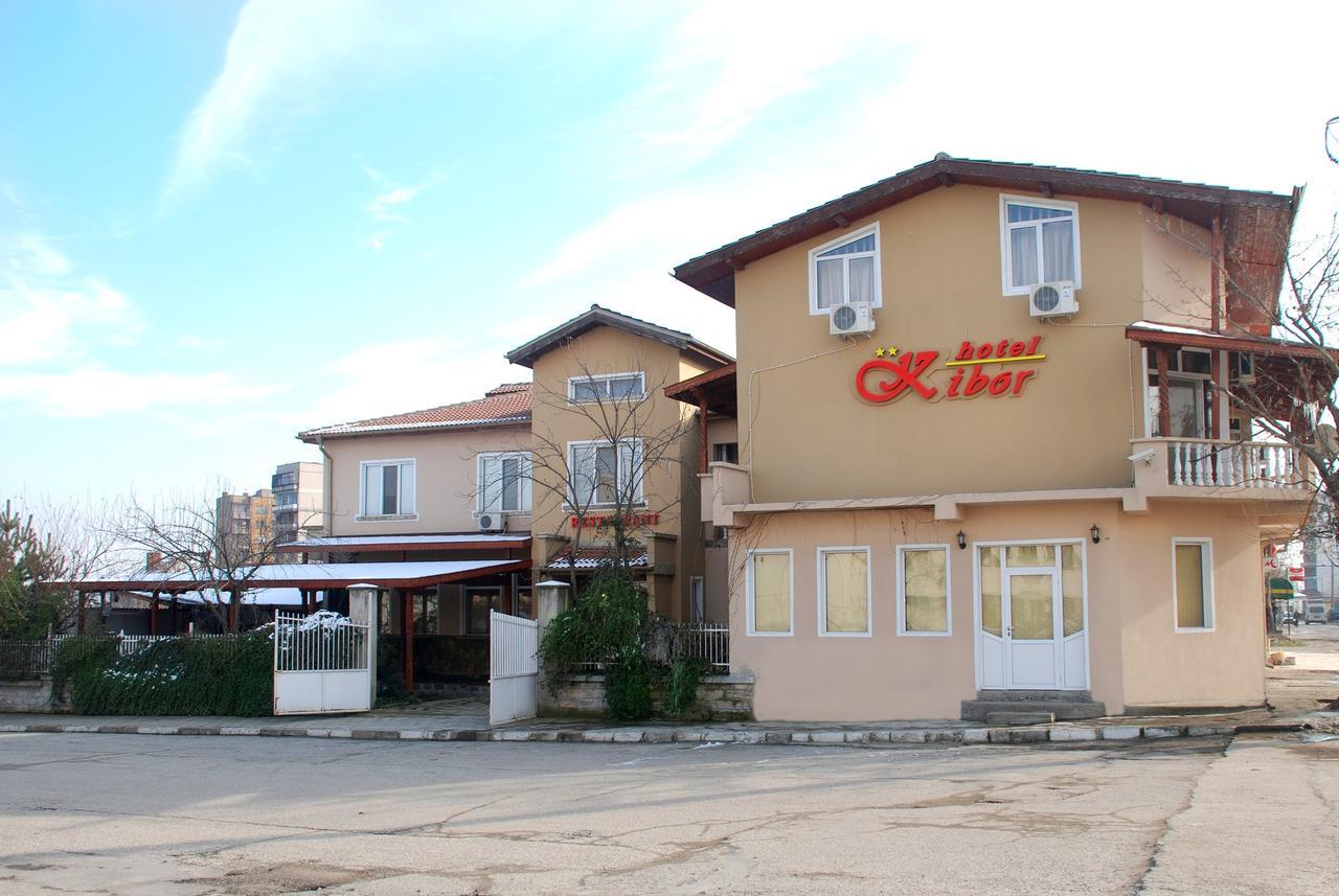 Hotel Kibor Gulubovo  Екстер'єр фото